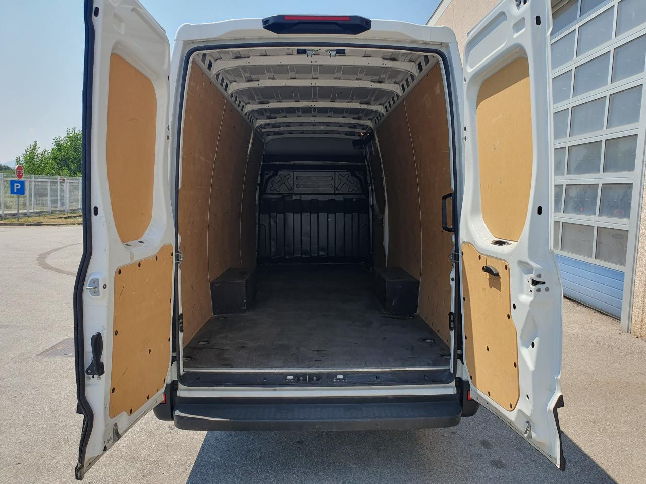 IVECO Daily 35S16V - Επιβατικό βαν: φωτογραφία 5 IVECO Daily 35S16V - Επιβατικό βαν: φωτογραφία 5