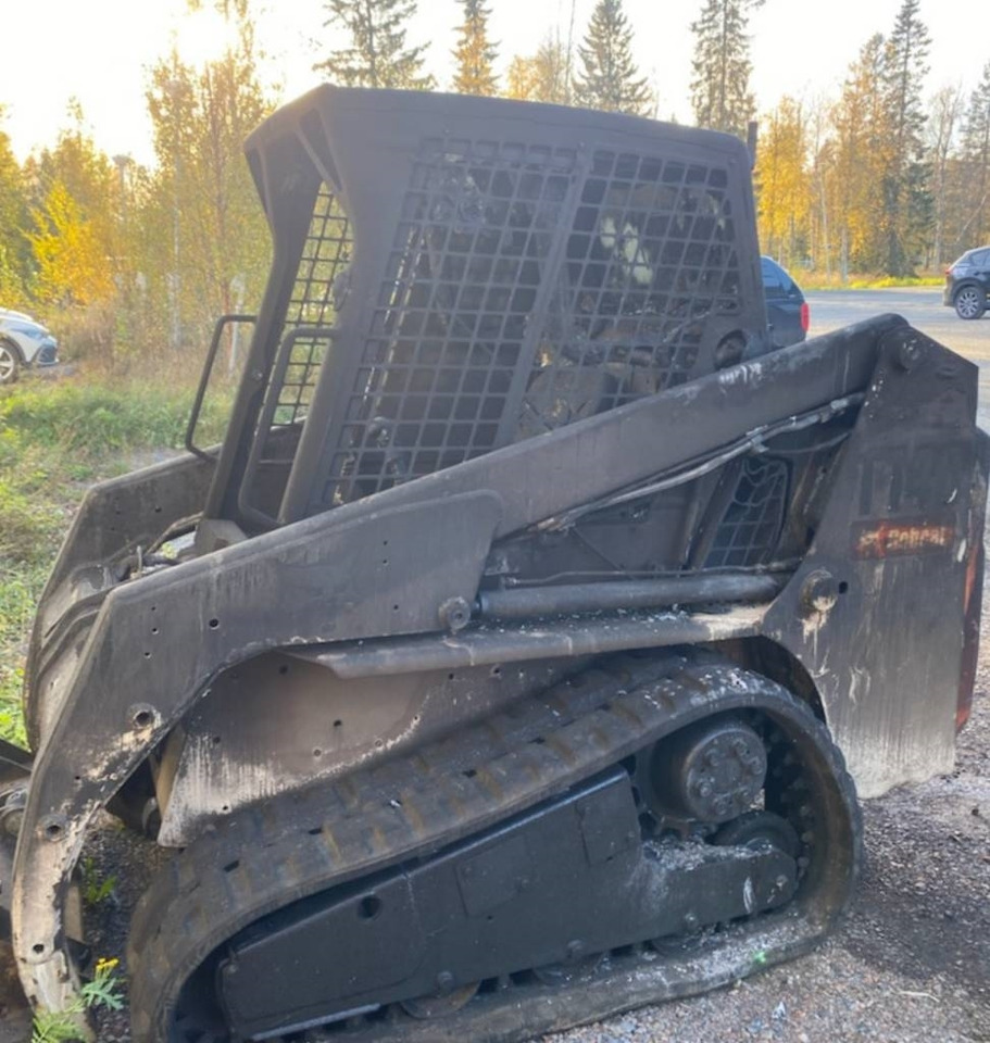 Bobcat T 140 ONLY FOR SPAREPARTS / ENDAST FÖR RESERVDELAR - Κινητήρας για Κατασκευή μηχανήματα: φωτογραφία 2 Bobcat T 140 ONLY FOR SPAREPARTS / ENDAST FÖR RESERVDELAR - Κινητήρας για Κατασκευή μηχανήματα: φωτογραφία 2