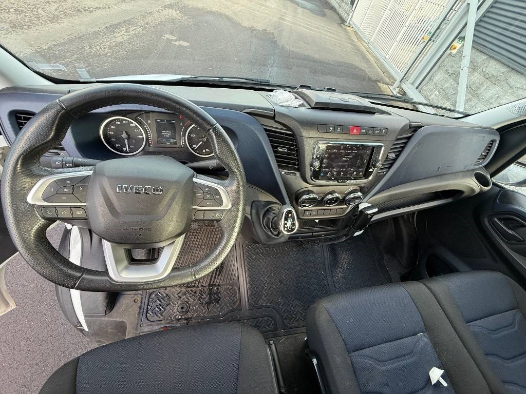 Iveco Daily 35 - NP Hi - Matic - Βαν: φωτογραφία 5 Iveco Daily 35 - NP Hi - Matic - Βαν: φωτογραφία 5