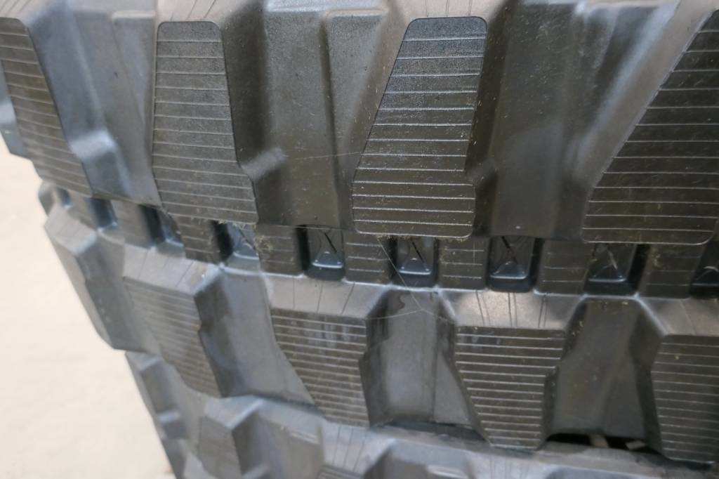 Rubber Tracks, 400x72,5x74W - Ερπύστρια για Κατασκευή μηχανήματα: φωτογραφία 5 Rubber Tracks, 400x72,5x74W - Ερπύστρια για Κατασκευή μηχανήματα: φωτογραφία 5
