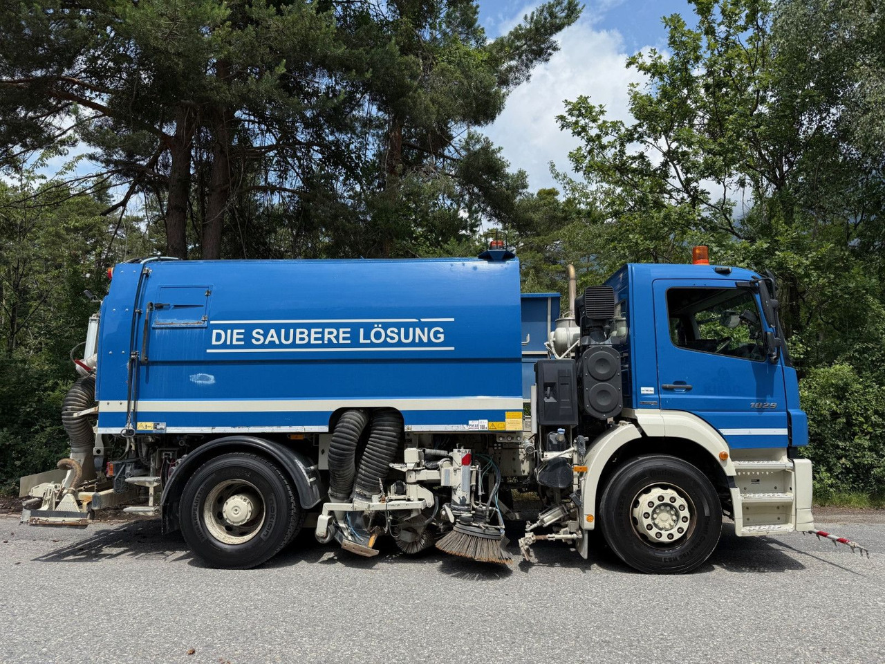 Mercedes-Benz Axor 1829 4x2, E5, EPS, RHD, Faun Kehrmaschine - Σάρωθρο δρόμων: φωτογραφία 5 Mercedes-Benz Axor 1829 4x2, E5, EPS, RHD, Faun Kehrmaschine - Σάρωθρο δρόμων: φωτογραφία 5