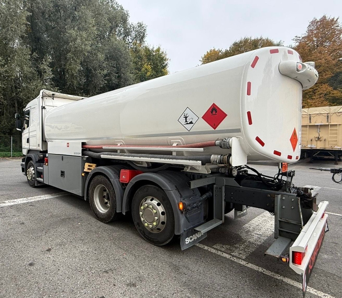 Scania R450 LB 6x2, ADR, E6,Schwarzmüller,Diesel/Benzin - Φορτηγό βυτιοφόρο: φωτογραφία 5 Scania R450 LB 6x2, ADR, E6,Schwarzmüller,Diesel/Benzin - Φορτηγό βυτιοφόρο: φωτογραφία 5