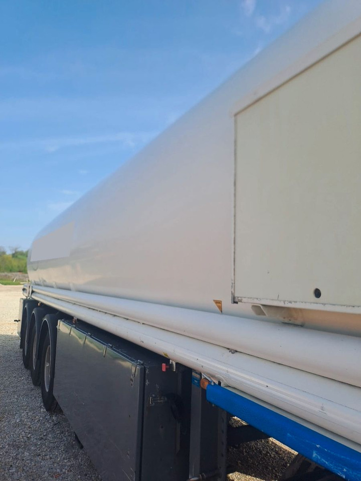 Schrader ADR, Treibstoff Diesel/Benzin, 4 Kammern, Sening Schrader ADR, Treibstoff Diesel/Benzin, 4 Kammern, Sening - Επικαθήμενο βυτίο: φωτογραφία 5 Schrader ADR, Treibstoff Diesel/Benzin, 4 Kammern, Sening Schrader ADR, Treibstoff Diesel/Benzin, 4 Kammern, Sening - Επικαθήμενο βυτίο: φωτογραφία 5