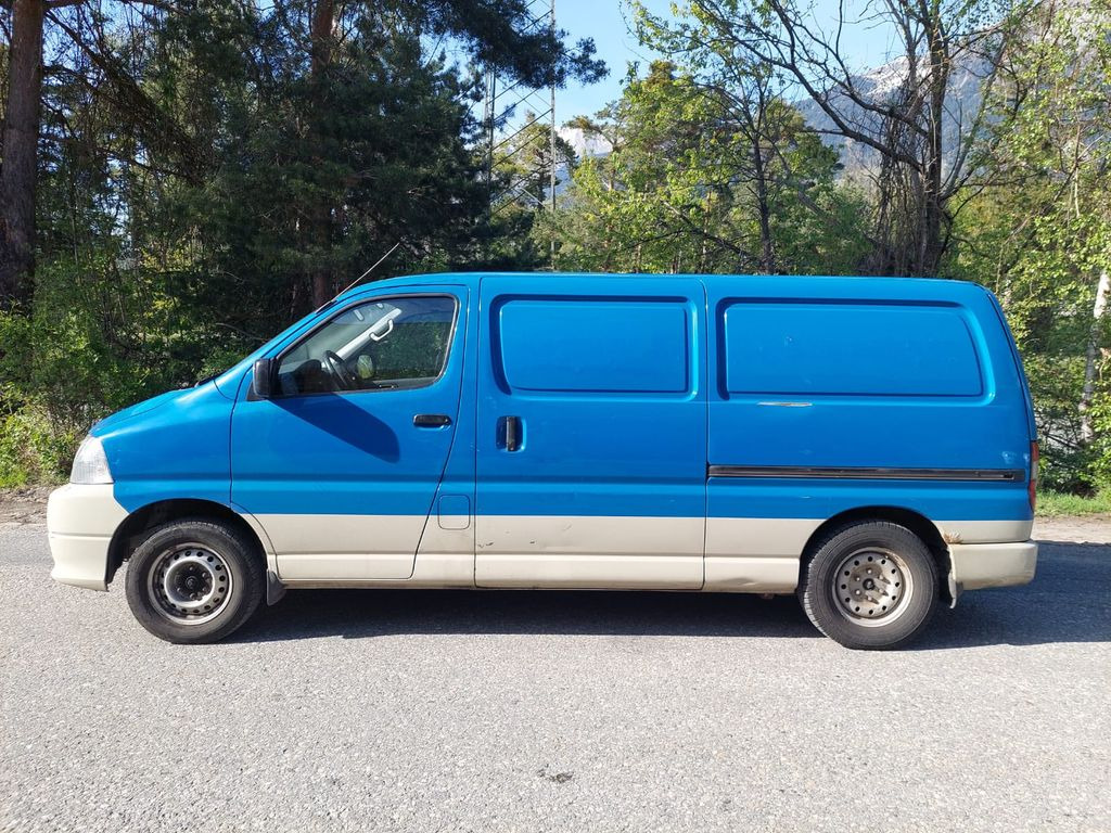 Toyota Hiace D-4D 2.5 4x4, Hochdruck Spülwagen 250bar - Βαν: φωτογραφία 5 Toyota Hiace D-4D 2.5 4x4, Hochdruck Spülwagen 250bar - Βαν: φωτογραφία 5