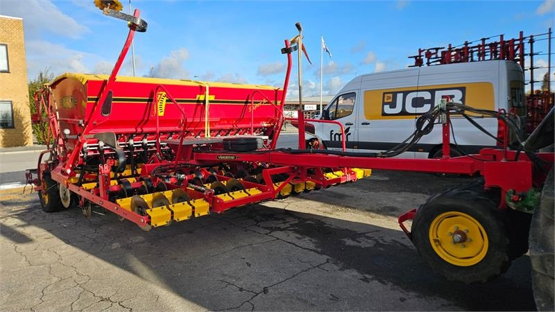 Vaderstad Rapid 400 Super XL - Σπαρτική μηχανή: φωτογραφία 1 Vaderstad Rapid 400 Super XL - Σπαρτική μηχανή: φωτογραφία 1