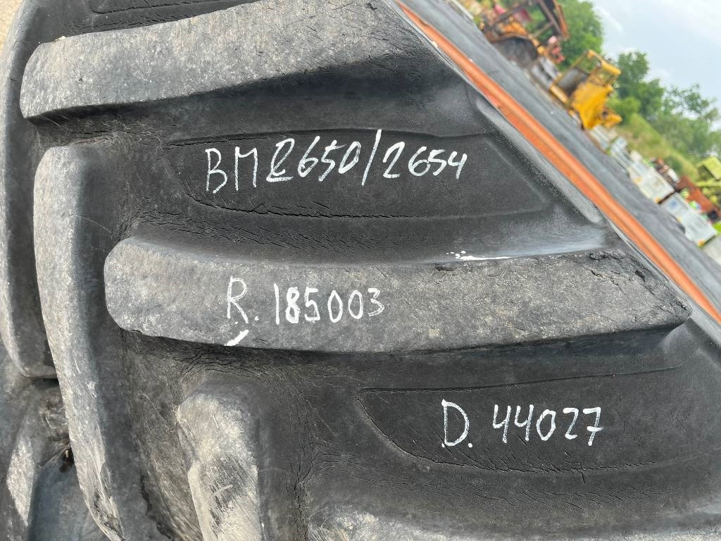 Alliance 580/70R38 till Volvo Bm 2654 , 810 - Ελαστικό για Γεωργικά μηχανήματα: φωτογραφία 4 Alliance 580/70R38 till Volvo Bm 2654 , 810 - Ελαστικό για Γεωργικά μηχανήματα: φωτογραφία 4