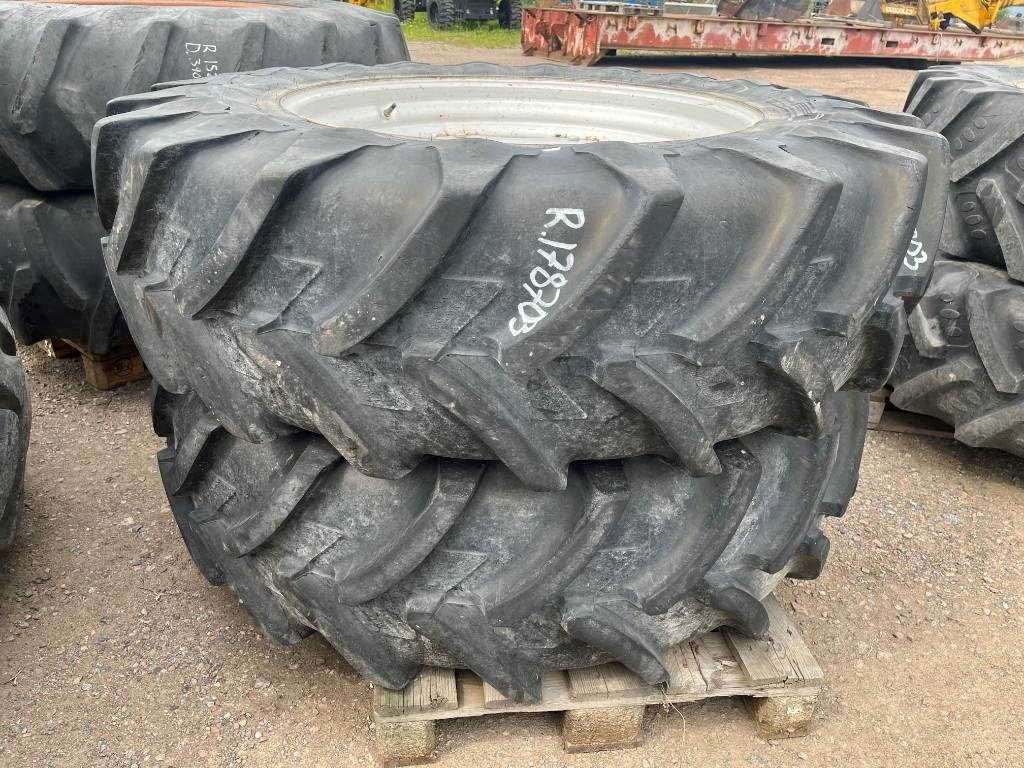 Michelin 16,9R34 till Case IH - Ελαστικό για Γεωργικά μηχανήματα: φωτογραφία 1 Michelin 16,9R34 till Case IH - Ελαστικό για Γεωργικά μηχανήματα: φωτογραφία 1