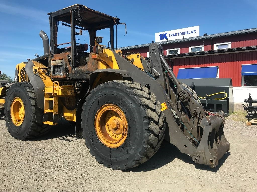 Volvo L 120 F Dismantled for parts - Ελαστιχοφόρος φορτωτής: φωτογραφία 1 Volvo L 120 F Dismantled for parts - Ελαστιχοφόρος φορτωτής: φωτογραφία 1
