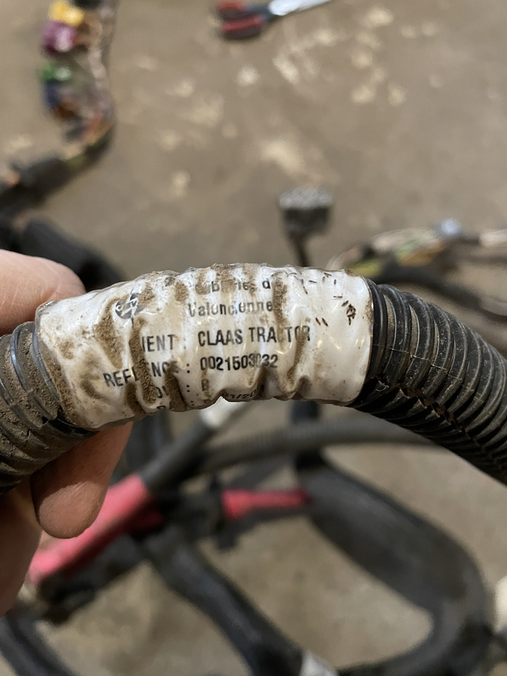 Claas Arion 550-520 650-620 - kabel wiązka elektryczna 0021503032 - Καλώδιο/ Σύρματα για Τρακτέρ: φωτογραφία 1 Claas Arion 550-520 650-620 - kabel wiązka elektryczna 0021503032 - Καλώδιο/ Σύρματα για Τρακτέρ: φωτογραφία 1