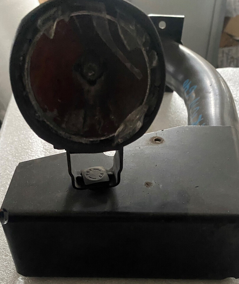 Claas Arion 640 - Lampy / Mocowania Lamp / Reflektory - Φωτισμός για Γεωργικά μηχανήματα: φωτογραφία 4 Claas Arion 640 - Lampy / Mocowania Lamp / Reflektory - Φωτισμός για Γεωργικά μηχανήματα: φωτογραφία 4