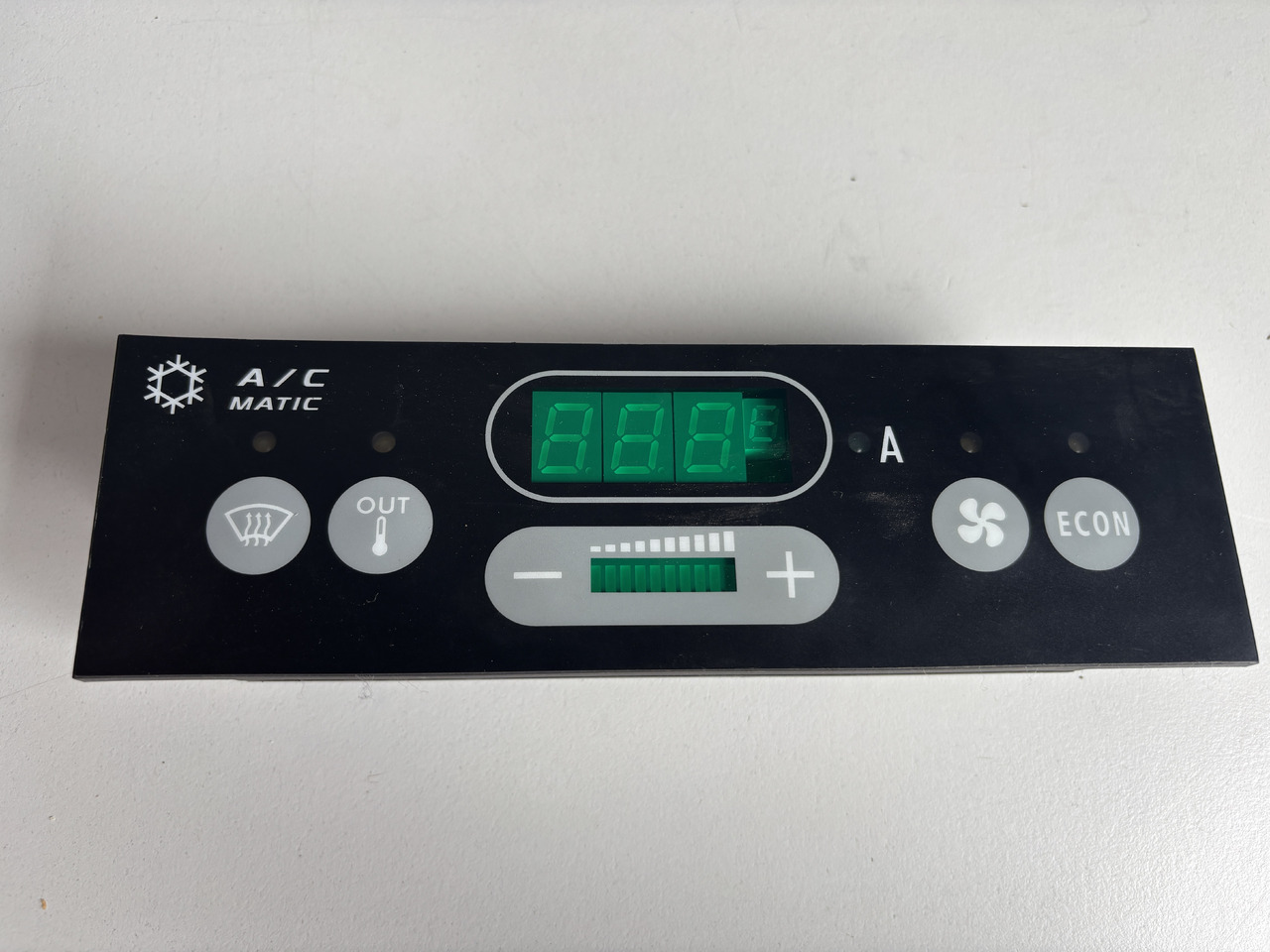 Claas Jaguar Lexion Tucano Xerion - moduł sterownik klimatyzacji A/C Matic 558817.1 0558817.1 - Ηλεκτρονική μονάδα ελέγχου για Γεωργικά μηχανήματα: φωτογραφία 1 Claas Jaguar Lexion Tucano Xerion - moduł sterownik klimatyzacji A/C Matic 558817.1 0558817.1 - Ηλεκτρονική μονάδα ελέγχου για Γεωργικά μηχανήματα: φωτογραφία 1