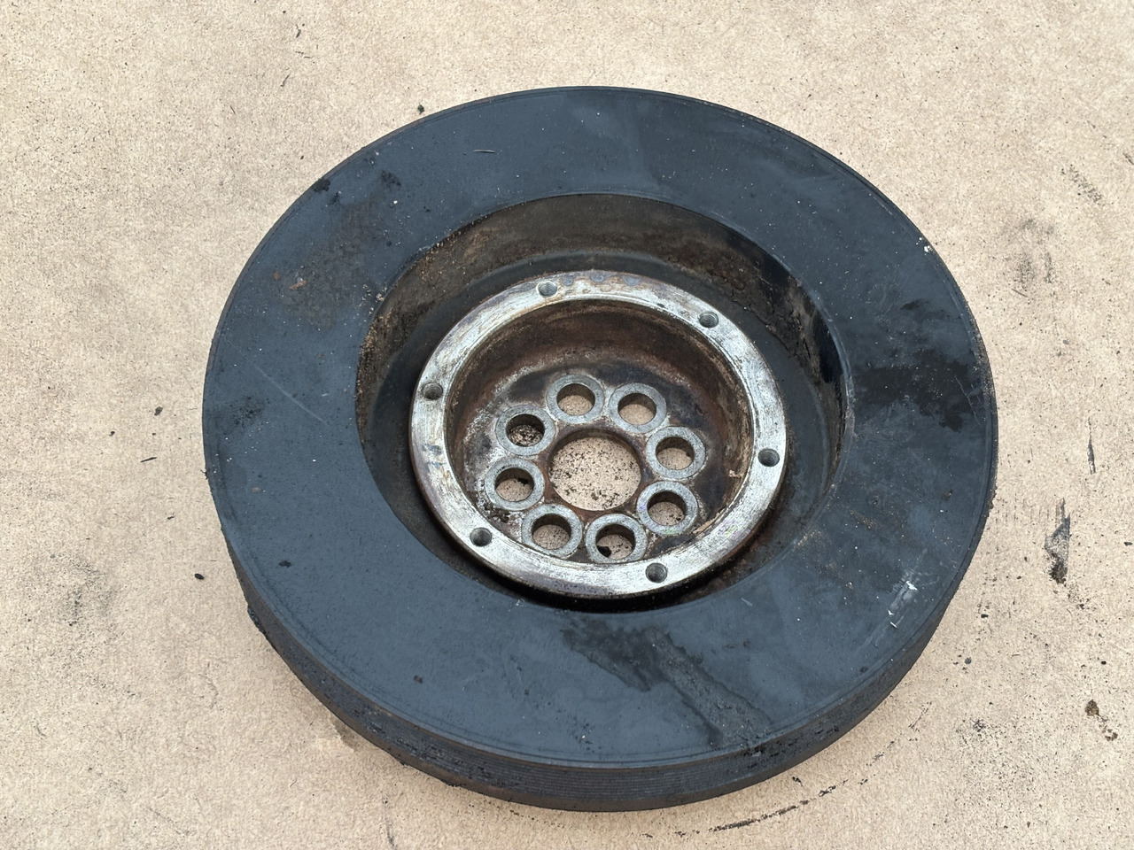 Claas LEXION 780 Koło Pasowe Silnika 9 pasków - Ιμάντας για Θεριζοαλωνιστική μηχανή: φωτογραφία 3 Claas LEXION 780 Koło Pasowe Silnika 9 pasków - Ιμάντας για Θεριζοαλωνιστική μηχανή: φωτογραφία 3