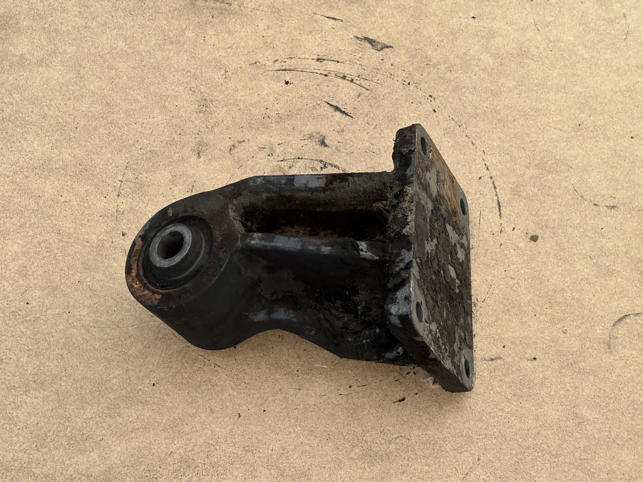 Claas LEXION 780 Wspornik silnika kompletny 00 0791 800 0 0007918000 - Βάση μηχανης για Θεριζοαλωνιστική μηχανή: φωτογραφία 3 Claas LEXION 780 Wspornik silnika kompletny 00 0791 800 0 0007918000 - Βάση μηχανης για Θεριζοαλωνιστική μηχανή: φωτογραφία 3