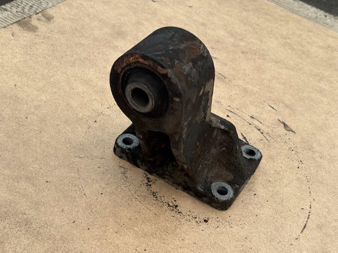 Claas LEXION 780 Wspornik silnika kompletny 00 0791 800 0 0007918000 - Βάση μηχανης για Θεριζοαλωνιστική μηχανή: φωτογραφία 2 Claas LEXION 780 Wspornik silnika kompletny 00 0791 800 0 0007918000 - Βάση μηχανης για Θεριζοαλωνιστική μηχανή: φωτογραφία 2