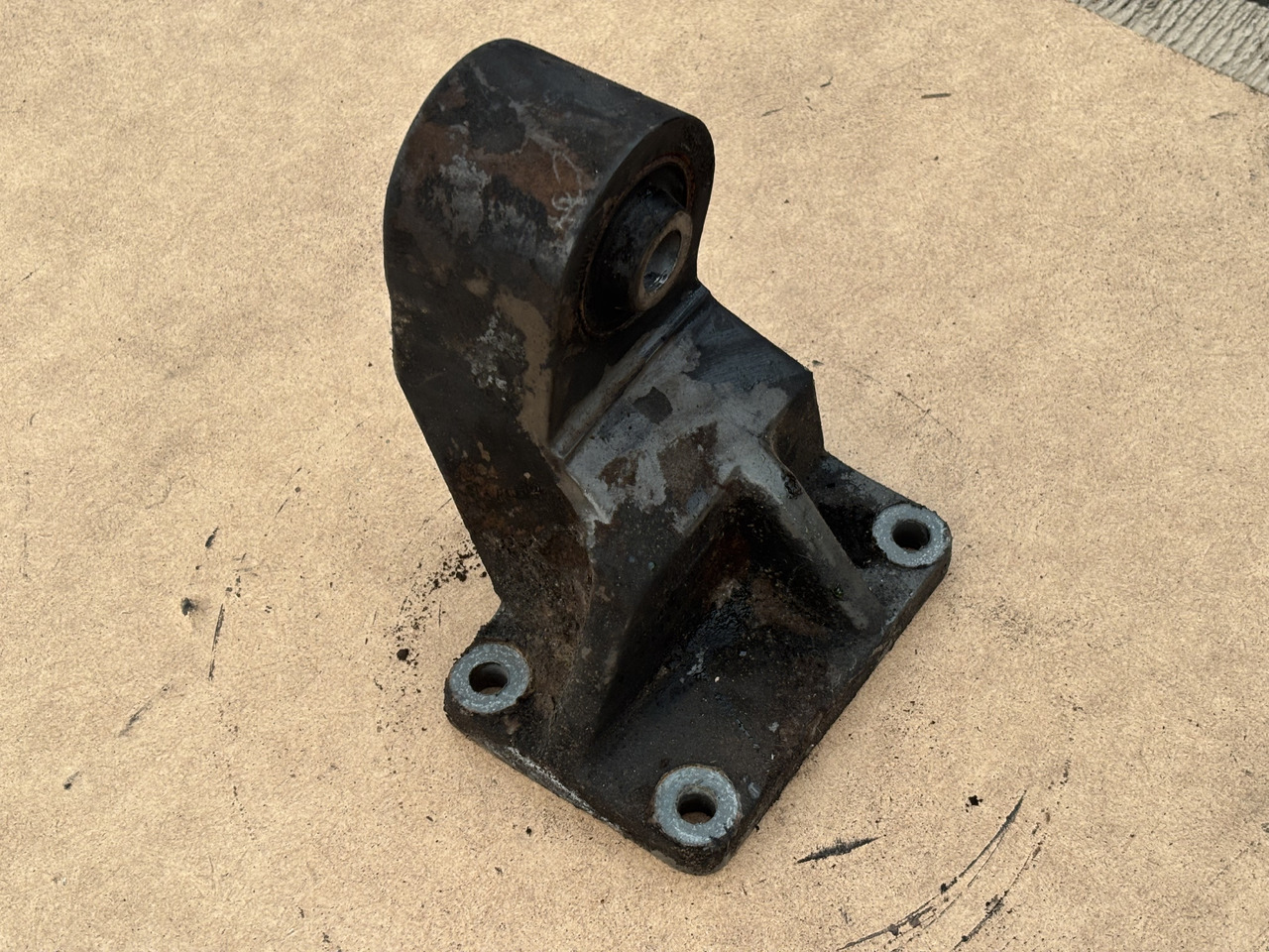 Claas LEXION 780 Wspornik silnika kompletny 00 0791 800 0 0007918000 - Βάση μηχανης για Θεριζοαλωνιστική μηχανή: φωτογραφία 1 Claas LEXION 780 Wspornik silnika kompletny 00 0791 800 0 0007918000 - Βάση μηχανης για Θεριζοαλωνιστική μηχανή: φωτογραφία 1