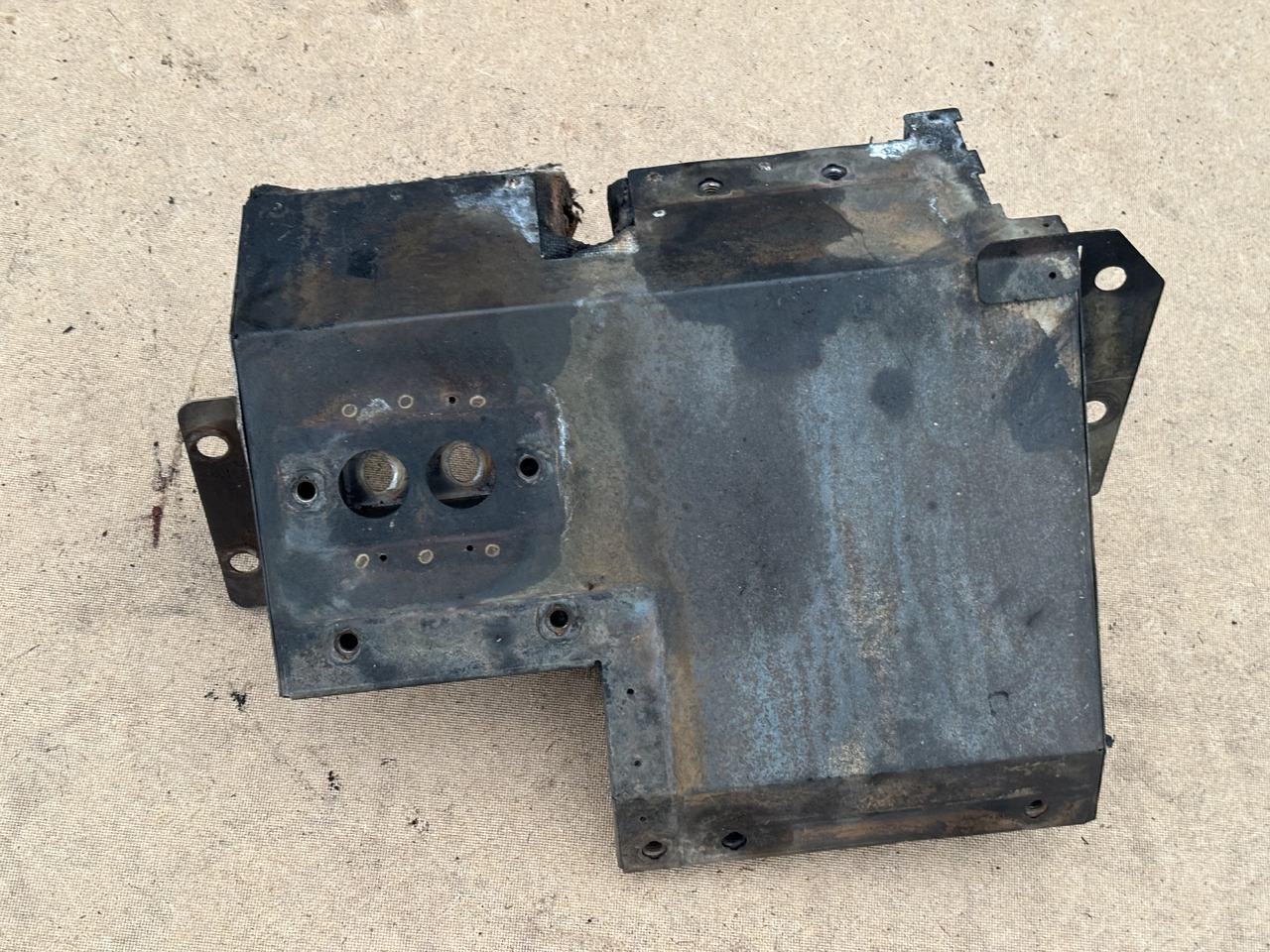 Claas Lexion 780 Izolacja Silnika Pokrywa 00 0781 217 0 0007812170 - Βάση μηχανης για Θεριζοαλωνιστική μηχανή: φωτογραφία 1 Claas Lexion 780 Izolacja Silnika Pokrywa 00 0781 217 0 0007812170 - Βάση μηχανης για Θεριζοαλωνιστική μηχανή: φωτογραφία 1