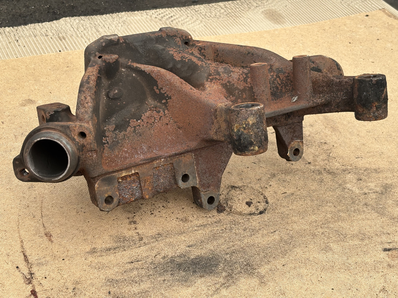 Claas Lexion 780 Kolektor Wydechowy Mercedes R5421421009 OM502 - Πολλαπλή εξαγωγής για Θεριζοαλωνιστική μηχανή: φωτογραφία 5 Claas Lexion 780 Kolektor Wydechowy Mercedes R5421421009 OM502 - Πολλαπλή εξαγωγής για Θεριζοαλωνιστική μηχανή: φωτογραφία 5