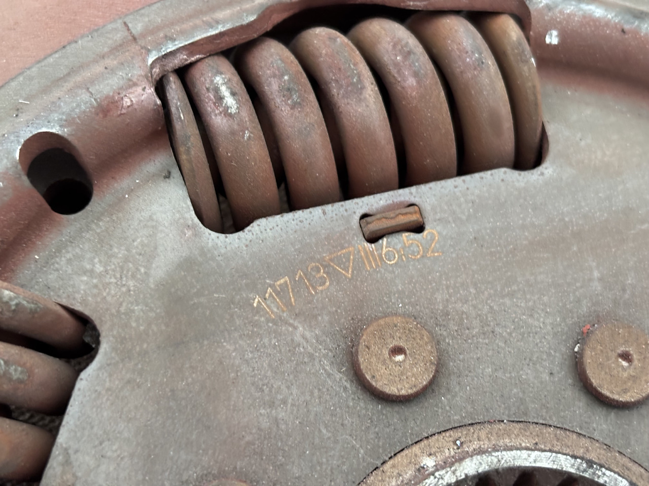 Claas Lexion 780 TŁUMIK DRGAŃ SKRĘTNYCH 0006647120 00 0664 712 0 - Κινητήρας και ανταλλακτικά για Θεριζοαλωνιστική μηχανή: φωτογραφία 2 Claas Lexion 780 TŁUMIK DRGAŃ SKRĘTNYCH 0006647120 00 0664 712 0 - Κινητήρας και ανταλλακτικά για Θεριζοαλωνιστική μηχανή: φωτογραφία 2