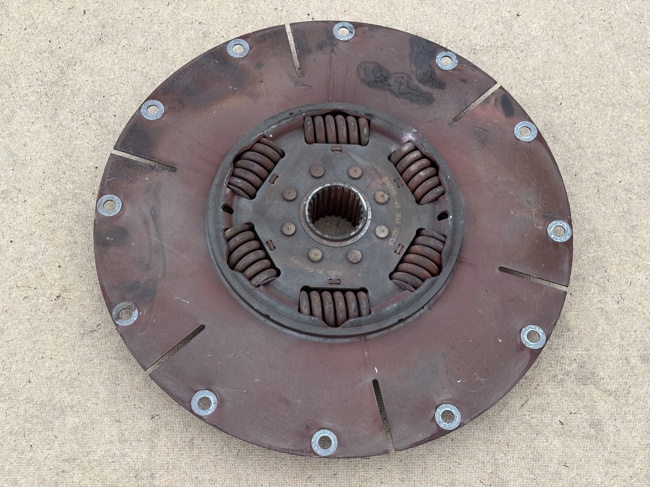 Claas Lexion 780 TŁUMIK DRGAŃ SKRĘTNYCH 0006647120 00 0664 712 0 - Κινητήρας και ανταλλακτικά για Θεριζοαλωνιστική μηχανή: φωτογραφία 1 Claas Lexion 780 TŁUMIK DRGAŃ SKRĘTNYCH 0006647120 00 0664 712 0 - Κινητήρας και ανταλλακτικά για Θεριζοαλωνιστική μηχανή: φωτογραφία 1