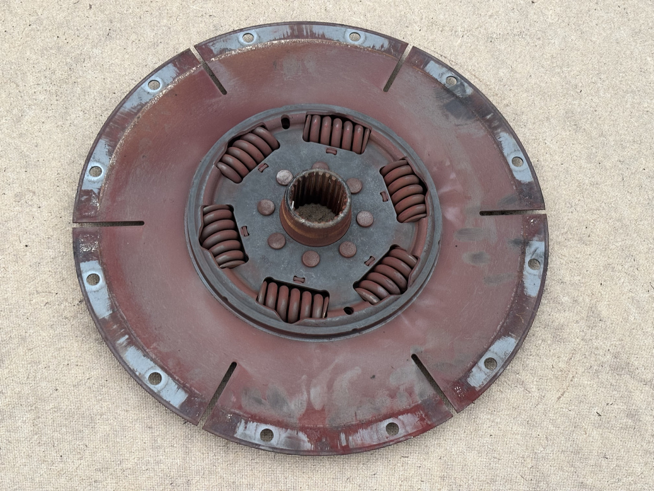 Claas Lexion 780 TŁUMIK DRGAŃ SKRĘTNYCH 0006647120 00 0664 712 0 - Κινητήρας και ανταλλακτικά για Θεριζοαλωνιστική μηχανή: φωτογραφία 4 Claas Lexion 780 TŁUMIK DRGAŃ SKRĘTNYCH 0006647120 00 0664 712 0 - Κινητήρας και ανταλλακτικά για Θεριζοαλωνιστική μηχανή: φωτογραφία 4