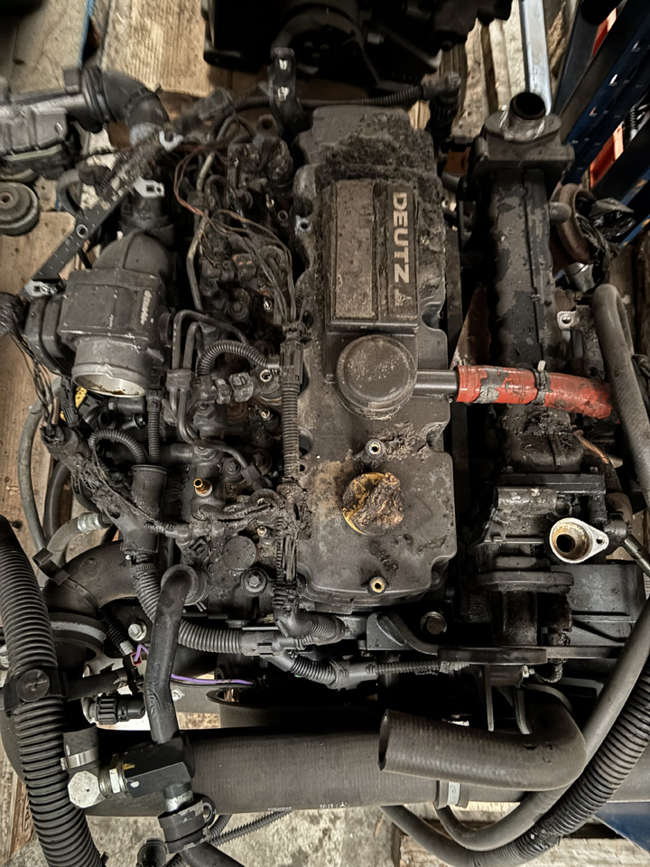 DEUTZ 3.6 75 KM (55.4 kW) Silnik CZĘŚCI Manitou MT1033TCD3.6L04 MT 1033 TCD 3.6 L04 C4DI90 - Κινητήρας και ανταλλακτικά για Κατασκευή μηχανήματα: φωτογραφία 3 DEUTZ 3.6 75 KM (55.4 kW) Silnik CZĘŚCI Manitou MT1033TCD3.6L04 MT 1033 TCD 3.6 L04 C4DI90 - Κινητήρας και ανταλλακτικά για Κατασκευή μηχανήματα: φωτογραφία 3