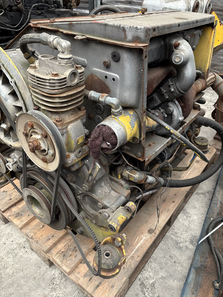 Deutz BF4L913 BF4L 913 Silnik Chłodzony Powietrzem Kompletny z Turbiną Chłodnicą - Κινητήρας για Γεωργικά μηχανήματα: φωτογραφία 1 Deutz BF4L913 BF4L 913 Silnik Chłodzony Powietrzem Kompletny z Turbiną Chłodnicą - Κινητήρας για Γεωργικά μηχανήματα: φωτογραφία 1