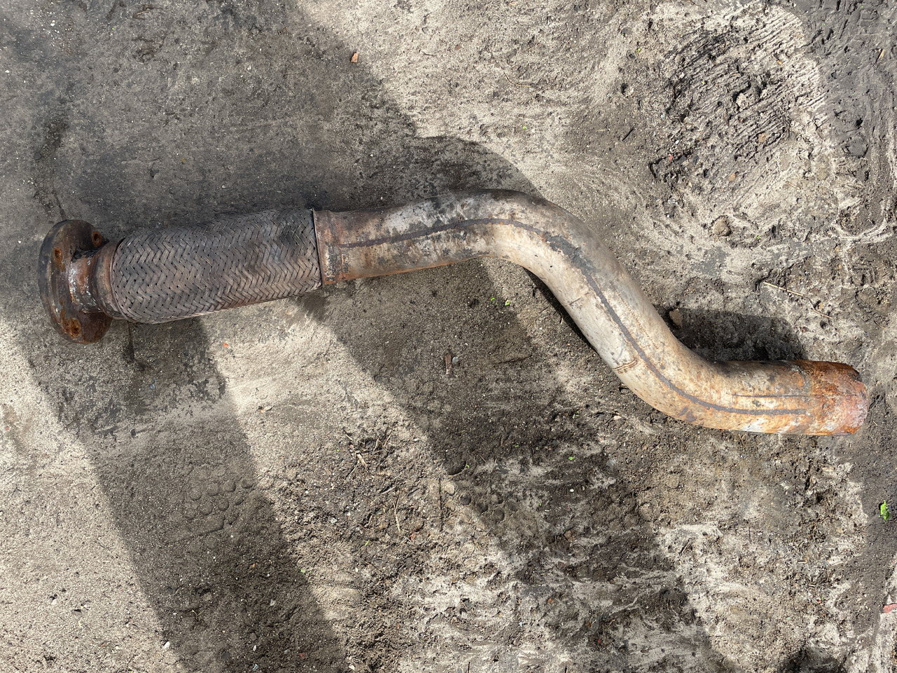 Deuzt-Fahr Agrovector 30.7 - tłumik tłumnik środkowy rura wydechowa - Εξάτμιση για Τηλεσκοπικός φορτωτής: φωτογραφία 1 Deuzt-Fahr Agrovector 30.7 - tłumik tłumnik środkowy rura wydechowa - Εξάτμιση για Τηλεσκοπικός φορτωτής: φωτογραφία 1