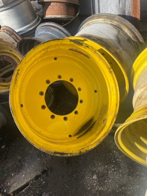 Felga John Deere 15x28 / AL118869 - Ζάντα για Γεωργικά μηχανήματα: φωτογραφία 1 Felga John Deere 15x28 / AL118869 - Ζάντα για Γεωργικά μηχανήματα: φωτογραφία 1