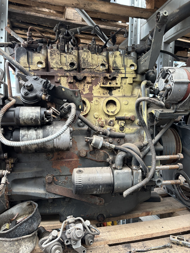 Fendt 309 Deutz TD226-B4 MWM Silnik Blok Pokrywa Obudowa Koło Zamachowe Miska Olejowa CZĘŚCI - Σφόνδυλος για Γεωργικά μηχανήματα: φωτογραφία 4 Fendt 309 Deutz TD226-B4 MWM Silnik Blok Pokrywa Obudowa Koło Zamachowe Miska Olejowa CZĘŚCI - Σφόνδυλος για Γεωργικά μηχανήματα: φωτογραφία 4