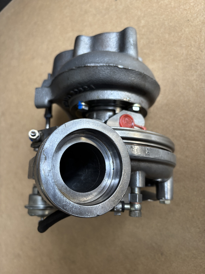 Fendt 924 930 934 936 Vario - turbosprężarka F934201090040 - Τουρμπίνα: φωτογραφία 4 Fendt 924 930 934 936 Vario - turbosprężarka F934201090040 - Τουρμπίνα: φωτογραφία 4