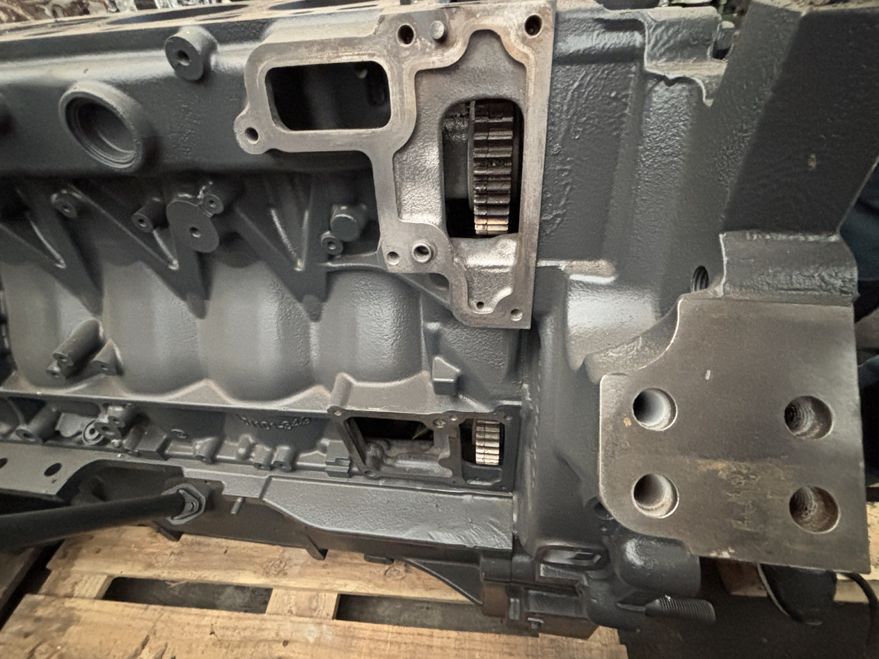 Fendt 936 Gen 7 Silnik D1556LE523 Miska Olejowa H218PF150163A CZĘŚCI - Κάρτερ λαδιού για Τρακτέρ: φωτογραφία 4 Fendt 936 Gen 7 Silnik D1556LE523 Miska Olejowa H218PF150163A CZĘŚCI - Κάρτερ λαδιού για Τρακτέρ: φωτογραφία 4