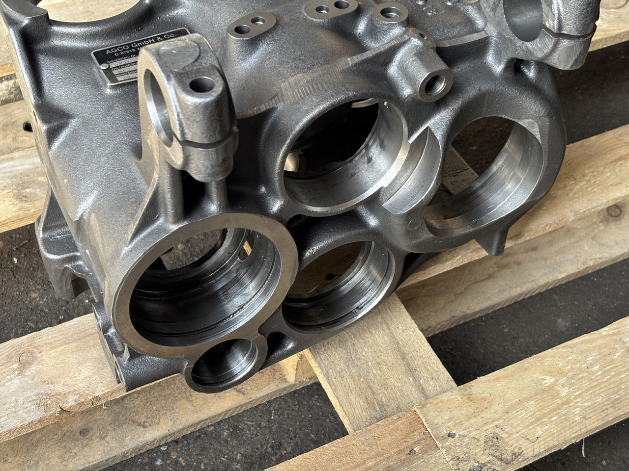 Fendt Obudowa Skrzyni Vario ML130 ML160 M716101081120 G716101000100 - Κινητήρας και ανταλλακτικά για Γεωργικά μηχανήματα: φωτογραφία 4 Fendt Obudowa Skrzyni Vario ML130 ML160 M716101081120 G716101000100 - Κινητήρας και ανταλλακτικά για Γεωργικά μηχανήματα: φωτογραφία 4