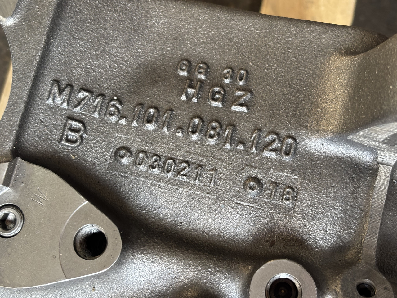 Fendt Obudowa Skrzyni Vario ML130 ML160 M716101081120 G716101000100 - Κινητήρας και ανταλλακτικά για Γεωργικά μηχανήματα: φωτογραφία 3 Fendt Obudowa Skrzyni Vario ML130 ML160 M716101081120 G716101000100 - Κινητήρας και ανταλλακτικά για Γεωργικά μηχανήματα: φωτογραφία 3