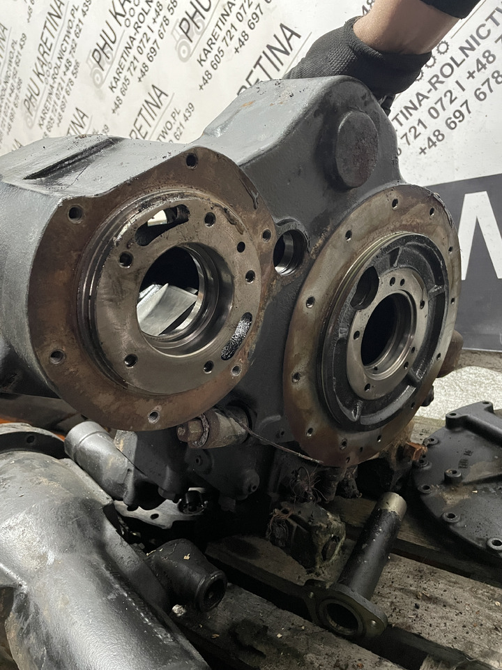 JCB Fastrac - pokrywa skrzyni biegów - Κιβώτιο ταχυτήτων και ανταλλακτικά για Κατασκευή μηχανήματα: φωτογραφία 1 JCB Fastrac - pokrywa skrzyni biegów - Κιβώτιο ταχυτήτων και ανταλλακτικά για Κατασκευή μηχανήματα: φωτογραφία 1