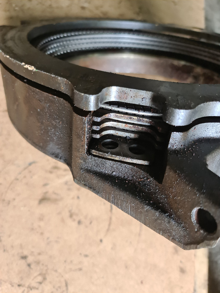 John Deere 4650 4850 Obudowa Hamulca Tłoka Hamulcowego R72041 R72042 - Εξαρτήματα φρένων για Γεωργικά μηχανήματα: φωτογραφία 3 John Deere 4650 4850 Obudowa Hamulca Tłoka Hamulcowego R72041 R72042 - Εξαρτήματα φρένων για Γεωργικά μηχανήματα: φωτογραφία 3