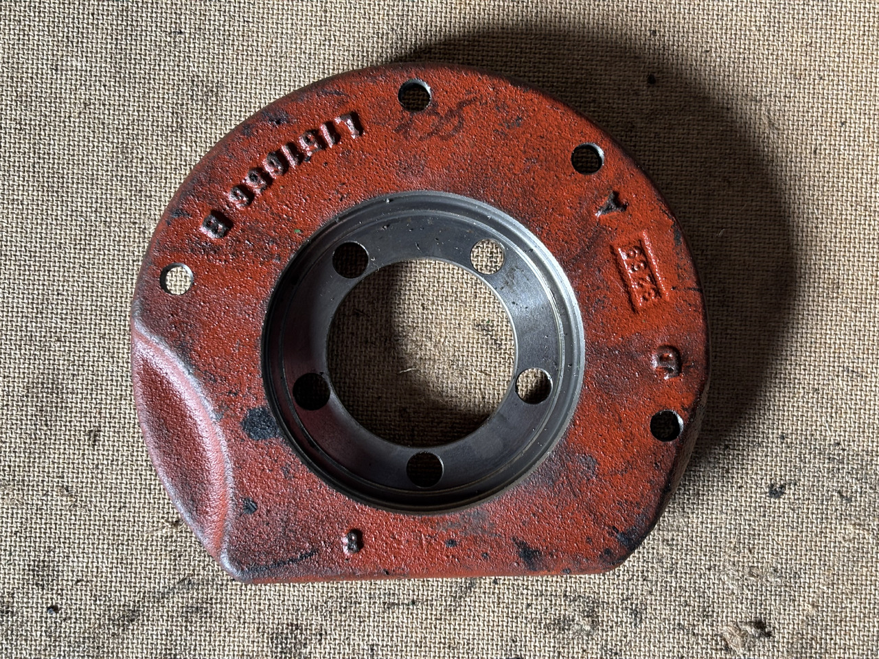 John Deere 6130 6230 6405 7220 Obudowa Łożyska L151656 - Φέρουν κινητήρα για Γεωργικά μηχανήματα: φωτογραφία 1 John Deere 6130 6230 6405 7220 Obudowa Łożyska L151656 - Φέρουν κινητήρα για Γεωργικά μηχανήματα: φωτογραφία 1