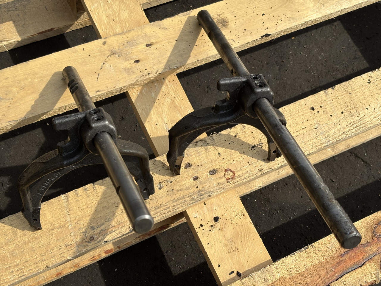 John Deere 6630 5620 5720 5820 Przełącznik Widełki L111048 - Συμπλέκτης και ανταλλακτικά για Γεωργικά μηχανήματα: φωτογραφία 1 John Deere 6630 5620 5720 5820 Przełącznik Widełki L111048 - Συμπλέκτης και ανταλλακτικά για Γεωργικά μηχανήματα: φωτογραφία 1