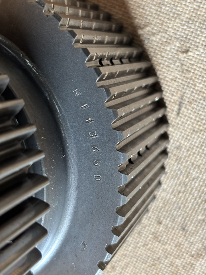 John Deere 6810 6910 Tryb jazdy kosza sprzęgłowego Biego R113656 - Συμπλέκτης και ανταλλακτικά για Τρακτέρ: φωτογραφία 3 John Deere 6810 6910 Tryb jazdy kosza sprzęgłowego Biego R113656 - Συμπλέκτης και ανταλλακτικά για Τρακτέρ: φωτογραφία 3