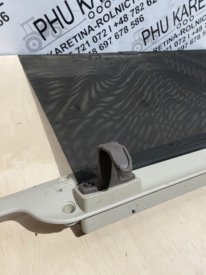 John Deere 6920 6920S - osłona roleta - Παράθυρο και ανταλλακτικά για Γεωργικά μηχανήματα: φωτογραφία 4 John Deere 6920 6920S - osłona roleta - Παράθυρο και ανταλλακτικά για Γεωργικά μηχανήματα: φωτογραφία 4