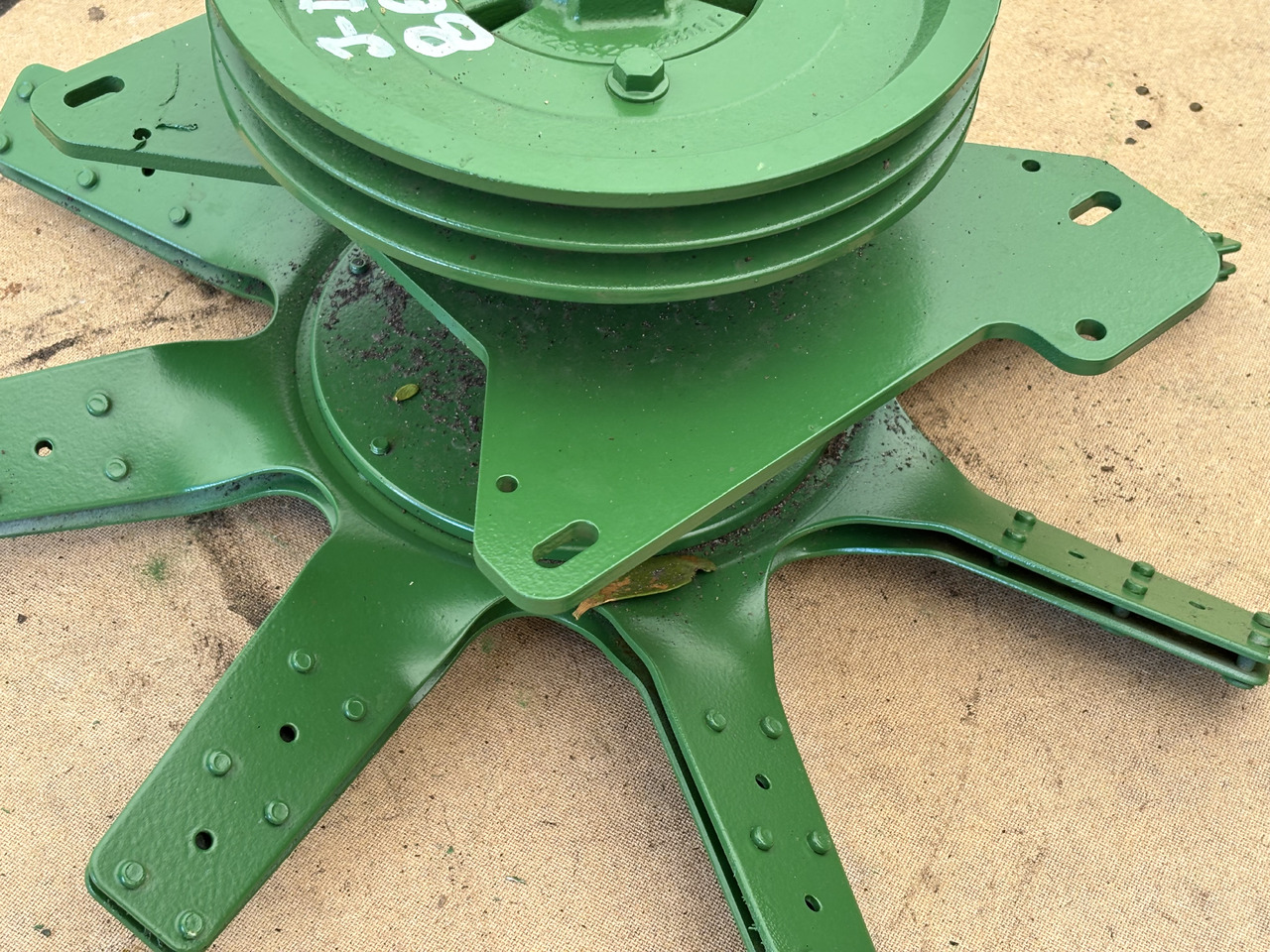 John Deere piasta + wiatrak wentylator fan H128327 - Ανεμιστήρας για Γεωργικά μηχανήματα: φωτογραφία 4 John Deere piasta + wiatrak wentylator fan H128327 - Ανεμιστήρας για Γεωργικά μηχανήματα: φωτογραφία 4