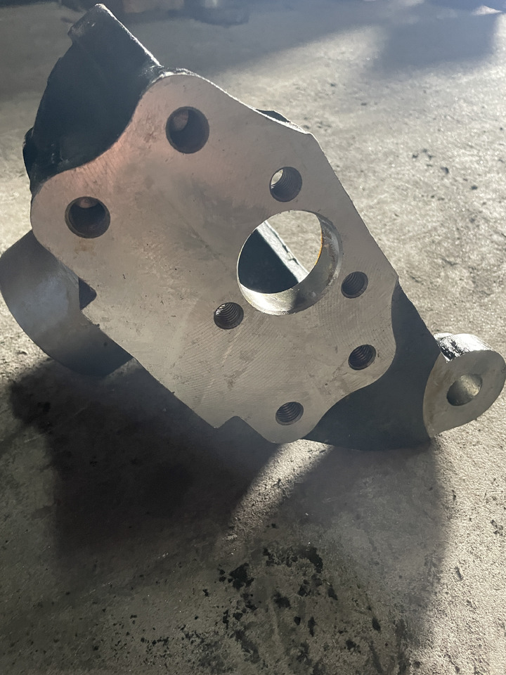 John Deere sieczkarnia 7200 7300 7400 7500 7700 7800 - zwrotnica ER145011 12863 - Ακραξόνιο για Γεωργικά μηχανήματα: φωτογραφία 1 John Deere sieczkarnia 7200 7300 7400 7500 7700 7800 - zwrotnica ER145011 12863 - Ακραξόνιο για Γεωργικά μηχανήματα: φωτογραφία 1