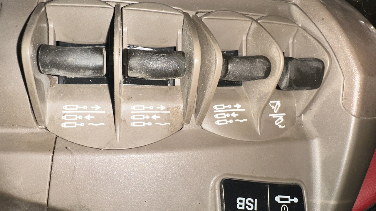 Klawiatura hydrauliki guziki panel sterowania John deere - Ταμπλό αυτοκινήτου για Γεωργικά μηχανήματα: φωτογραφία 2 Klawiatura hydrauliki guziki panel sterowania John deere - Ταμπλό αυτοκινήτου για Γεωργικά μηχανήματα: φωτογραφία 2