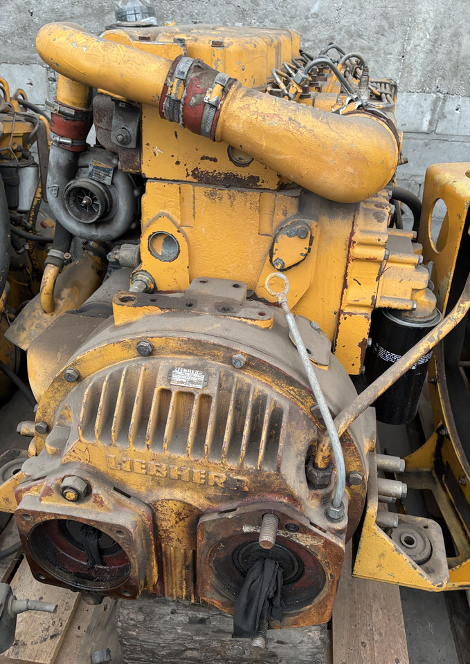 Liebherr D904T D 904 T Silnik Kompletny Blok Koło Zamachowe Wał Korbowy Pokrywa Miska CZĘŚCI - Σφόνδυλος για Γεωργικά μηχανήματα: φωτογραφία 4 Liebherr D904T D 904 T Silnik Kompletny Blok Koło Zamachowe Wał Korbowy Pokrywa Miska CZĘŚCI - Σφόνδυλος για Γεωργικά μηχανήματα: φωτογραφία 4