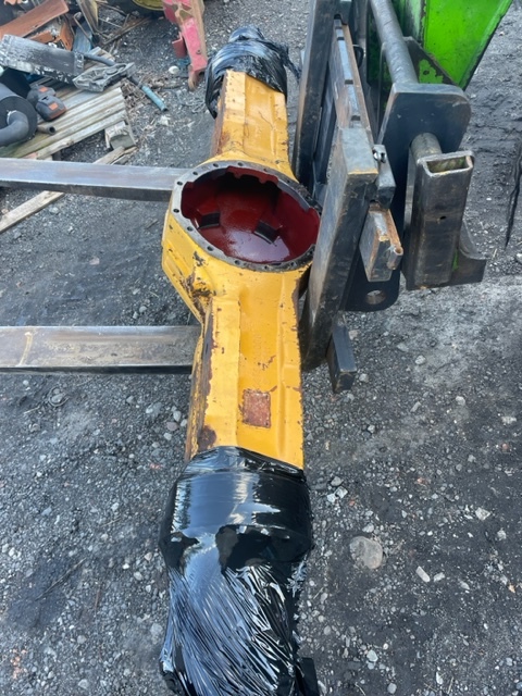 Liebherr L554 - Obudowa Mostu Przedniego ZF - Αξονας και ανταλλακτικά για Γεωργικά μηχανήματα: φωτογραφία 1 Liebherr L554 - Obudowa Mostu Przedniego ZF - Αξονας και ανταλλακτικά για Γεωργικά μηχανήματα: φωτογραφία 1