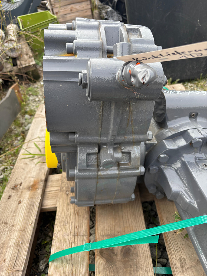 MT-L 3015-II Półoś Przegub Krzyżaki CZĘŚCI - Ημιαξονιο για Γεωργικά μηχανήματα: φωτογραφία 1 MT-L 3015-II Półoś Przegub Krzyżaki CZĘŚCI - Ημιαξονιο για Γεωργικά μηχανήματα: φωτογραφία 1