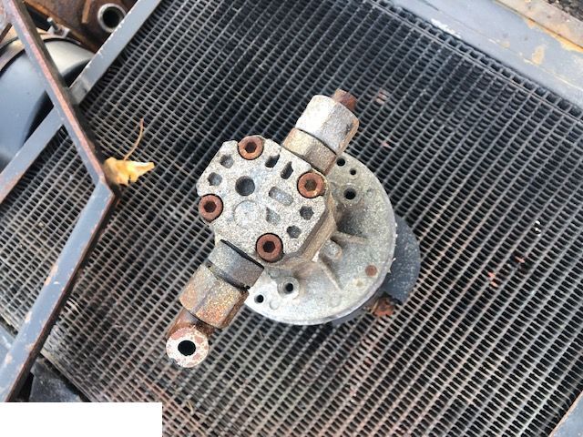 Manitou ATJ - Awaryjne Opuszczanie Silnik Pompa - Κινητήρας και ανταλλακτικά για Κατασκευή μηχανήματα: φωτογραφία 1 Manitou ATJ - Awaryjne Opuszczanie Silnik Pompa - Κινητήρας και ανταλλακτικά για Κατασκευή μηχανήματα: φωτογραφία 1