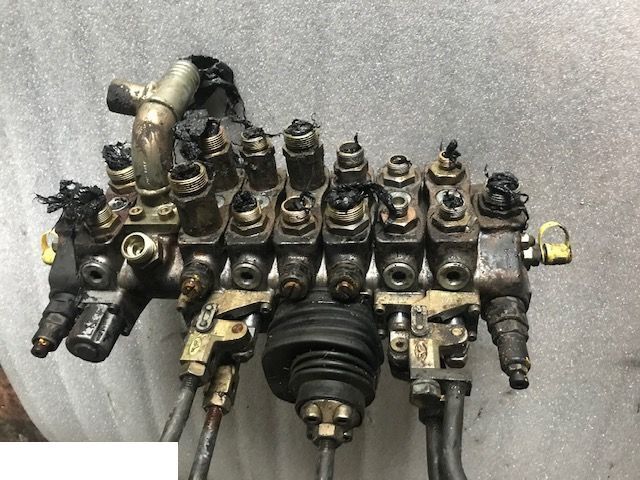 Manitou MT - Rozdzielacz - Υδραυλική βαλβίδα για Γεωργικά μηχανήματα: φωτογραφία 1 Manitou MT - Rozdzielacz - Υδραυλική βαλβίδα για Γεωργικά μηχανήματα: φωτογραφία 1