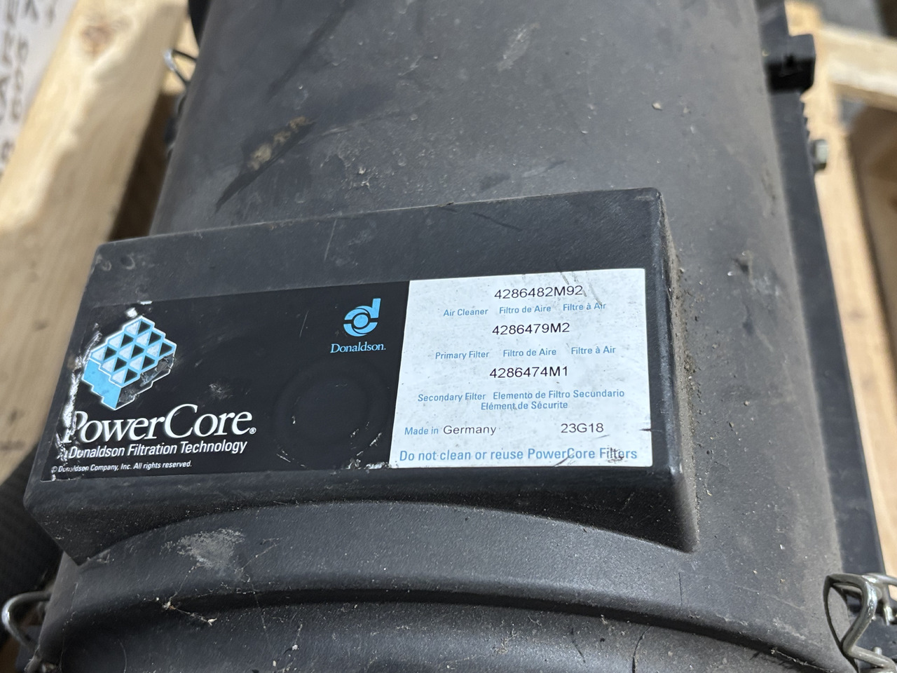 Massey Ferguson 4286482M92 Obudowa Filtra Powietrza Zespół - Φίλτρο αέρα για Γεωργικά μηχανήματα: φωτογραφία 4 Massey Ferguson 4286482M92 Obudowa Filtra Powietrza Zespół - Φίλτρο αέρα για Γεωργικά μηχανήματα: φωτογραφία 4