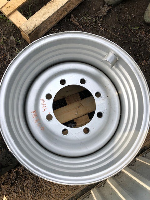 Merlo felga 14x24 - Ζάντα για Ανυψωτικό μηχάνημα: φωτογραφία 1 Merlo felga 14x24 - Ζάντα για Ανυψωτικό μηχάνημα: φωτογραφία 1