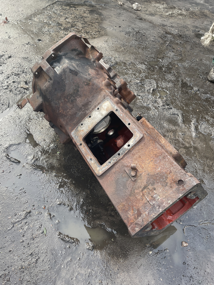 New Holland 8160 - obudowa skrzyni biegów 5164693 - Κιβώτιο ταχυτήτων για Τρακτέρ: φωτογραφία 4 New Holland 8160 - obudowa skrzyni biegów 5164693 - Κιβώτιο ταχυτήτων για Τρακτέρ: φωτογραφία 4